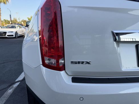 Used 2014 Cadillac SRX Luxury w/ Driver Awareness Package image 25