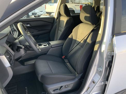 Used 2024 Nissan Rogue SV image 22