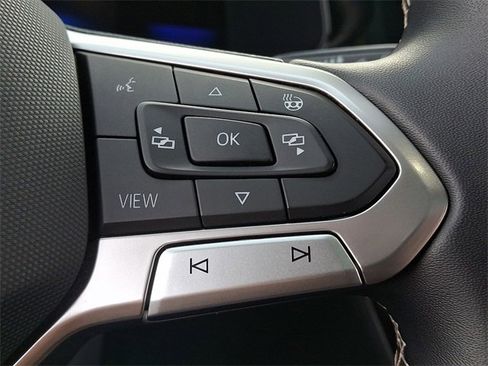 Used 2023 Volkswagen Taos SE image 22