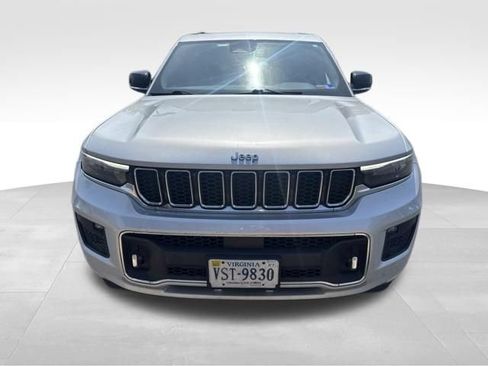 Used 2023 Jeep Grand Cherokee L Overland w/ Luxury Tech Group IV AWD/4WD image 5