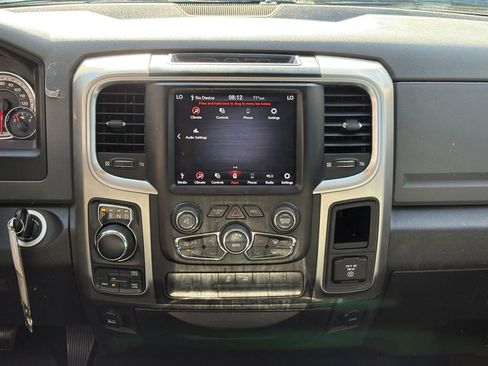 Used 2019 RAM 1500 Classic SLT w/ Luxury Group AWD/4WD image 11