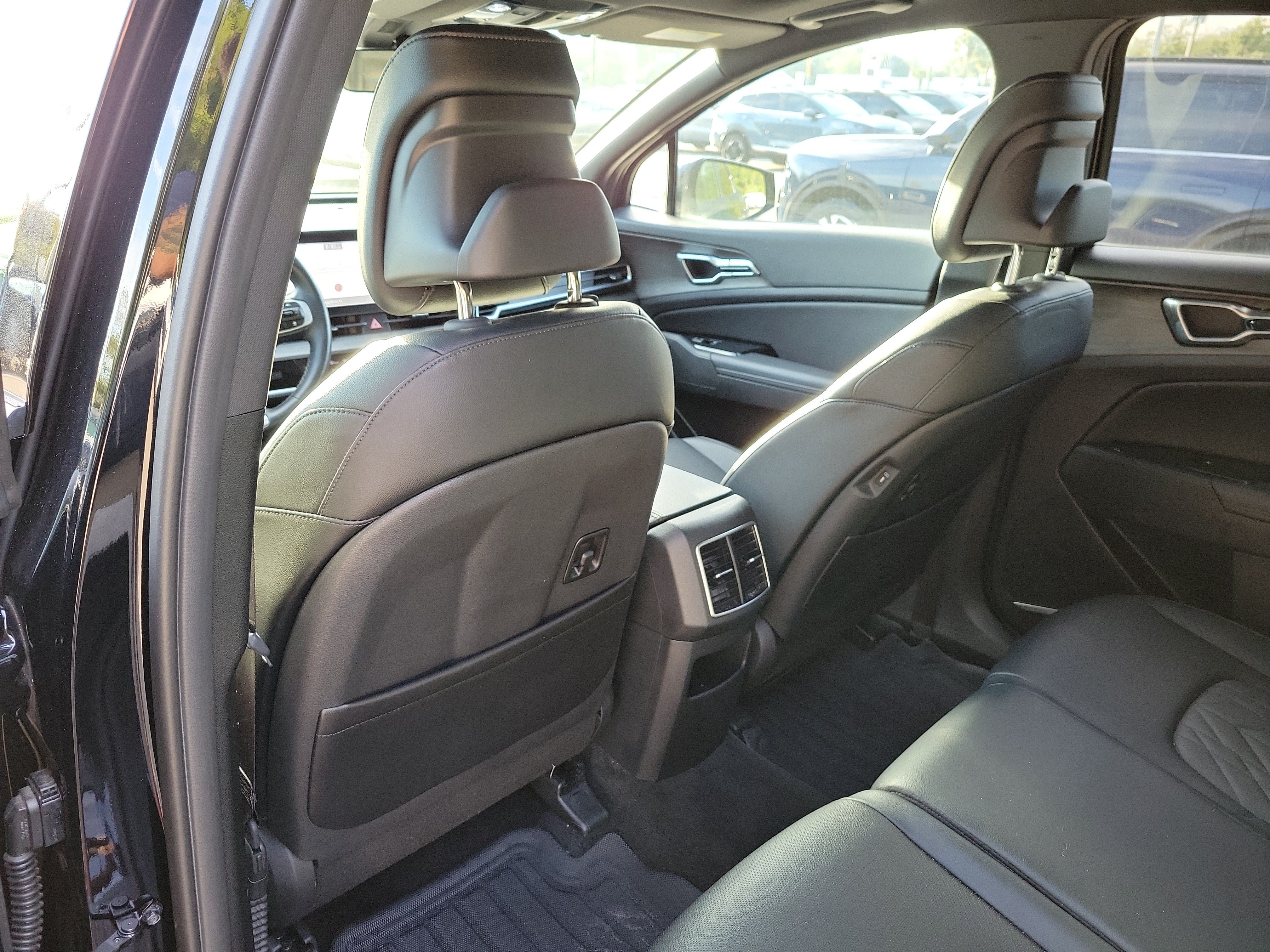 Certified 2025 Kia Sportage X-Pro Prestige AWD/4WD image 13