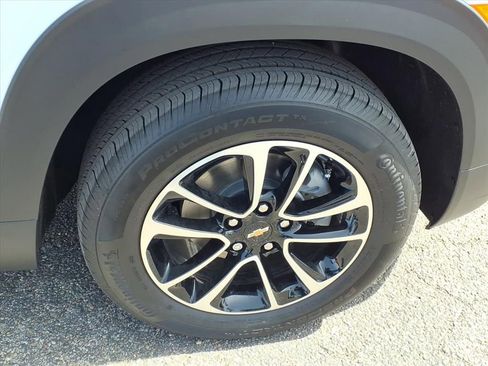 New 2026 Chevrolet TrailBlazer LT w/ Convenience Package AWD/4WD image 9