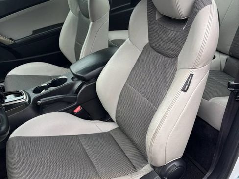 Used 2014 Hyundai Genesis 2.0T RWD image 13