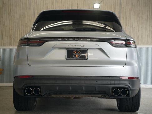 Used 2019 Porsche Cayenne S AWD/4WD image 9