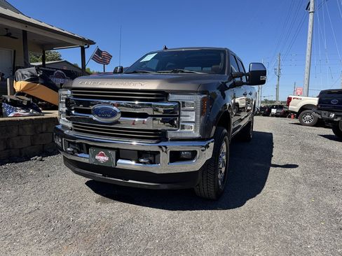 Used 2019 Ford F250 King Ranch w/ King Ranch Ultimate Package AWD/4WD image 3