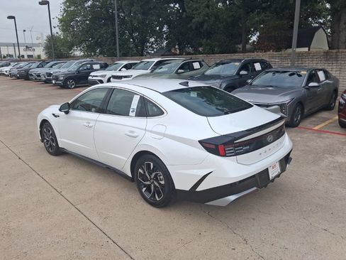 Used 2025 Hyundai Sonata SEL FWD image 8