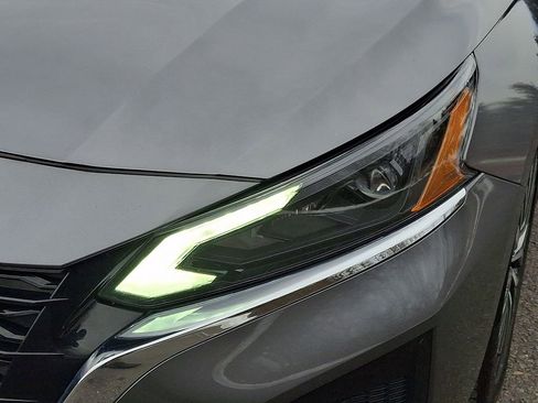 Certified 2024 Nissan Altima 2.5 SV w/ SV Premium Package image 9