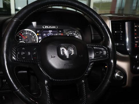 Used 2019 RAM 1500 Laramie AWD/4WD image 18