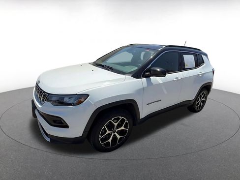 Used 2025 Jeep Compass Limited AWD/4WD image 8