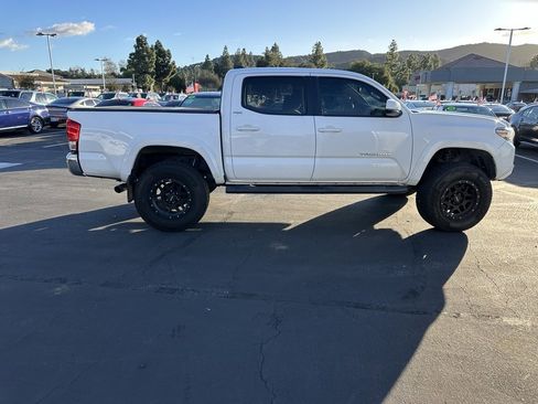 Used 2021 Toyota Tacoma SR5 image 4