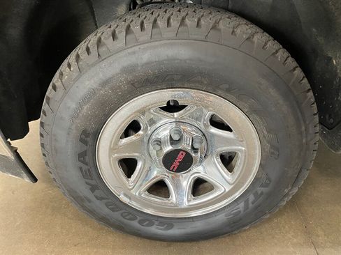 Used 2017 GMC Sierra 1500 4x4 Crew Cab w/ Sierra Convenience Package image 19