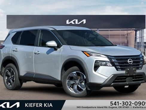 Used 2025 Nissan Rogue SV FWD image 1