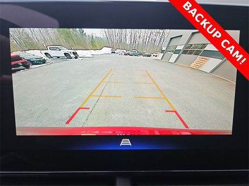 Used 2025 Chevrolet Trax LT w/ LT Convenience Package image 14