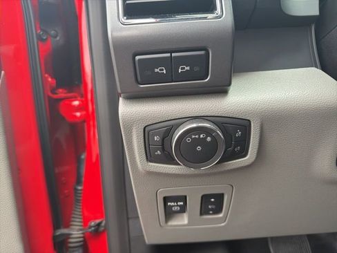 Used 2019 Ford F150 XLT w/ Equipment Group 302A Luxury AWD/4WD image 26