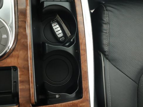 Used 2019 INFINITI QX80 Luxe image 7