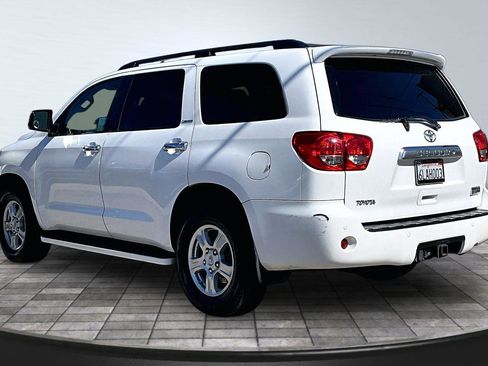 Used 2008 Toyota Sequoia Limited image 2