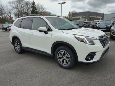 Certified 2024 Subaru Forester Premium AWD/4WD image 2