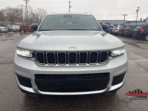 Used 2024 Jeep Grand Cherokee L Laredo image 10