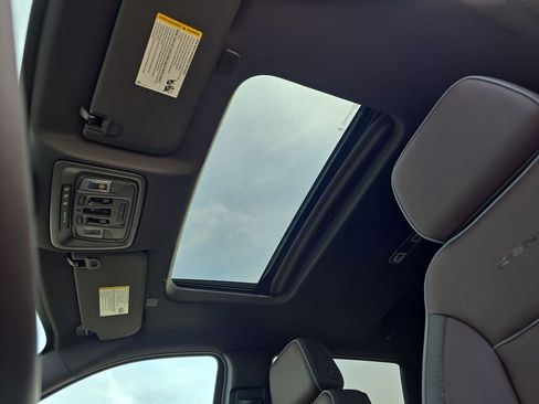 New 2026 GMC Sierra 2500 Denali w/ Denali Reserve Package image 30