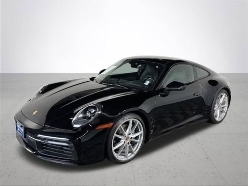 Used 2024 Porsche 911 Carrera 4 image 2