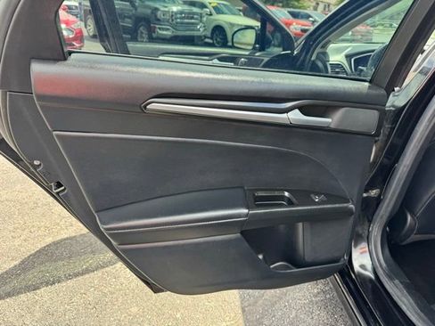 Used 2020 Ford Fusion Titanium AWD/4WD image 32
