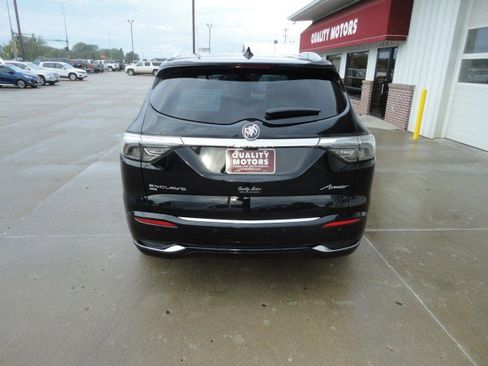 Used 2024 Buick Enclave Avenir w/ Avenir Technology Package image 14
