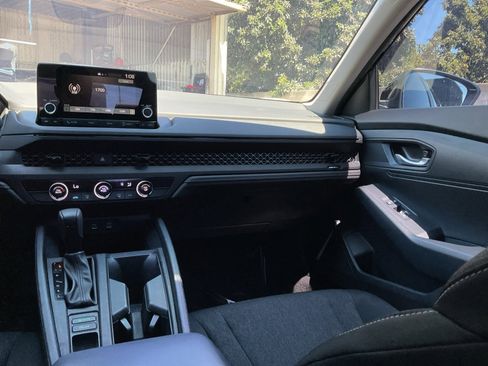 Used 2023 Honda Accord LX image 17