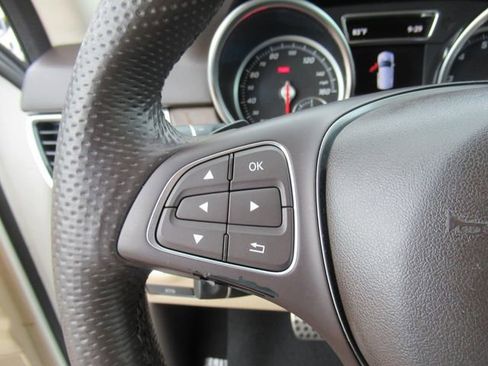 Used 2019 Mercedes-Benz GLE 400 4MATIC image 23