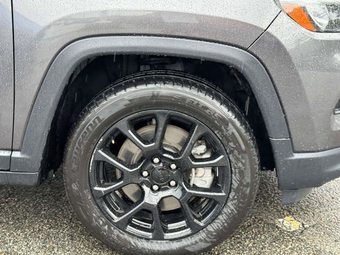 Used 2023 Jeep Compass Latitude w/ Convenience Group AWD/4WD image 7