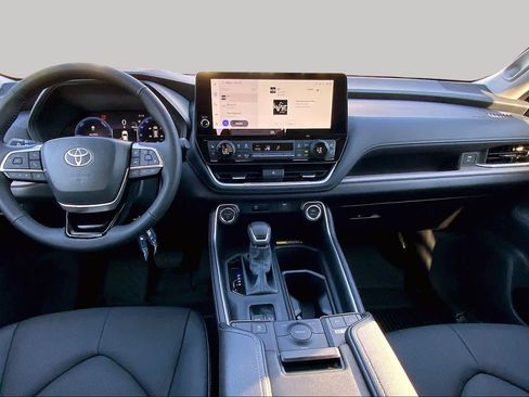 New 2026 Toyota Grand Highlander AWD Hybrid image 5
