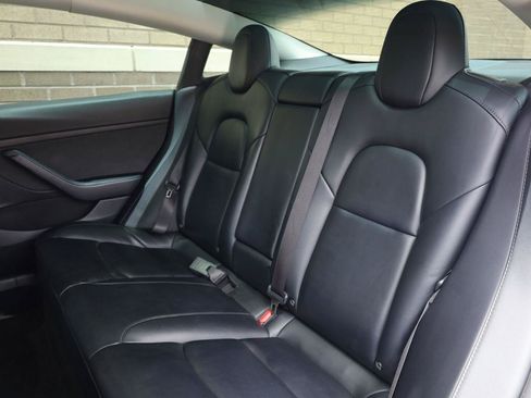 Used 2022 Tesla Model 3 Long Range AWD/4WD image 18