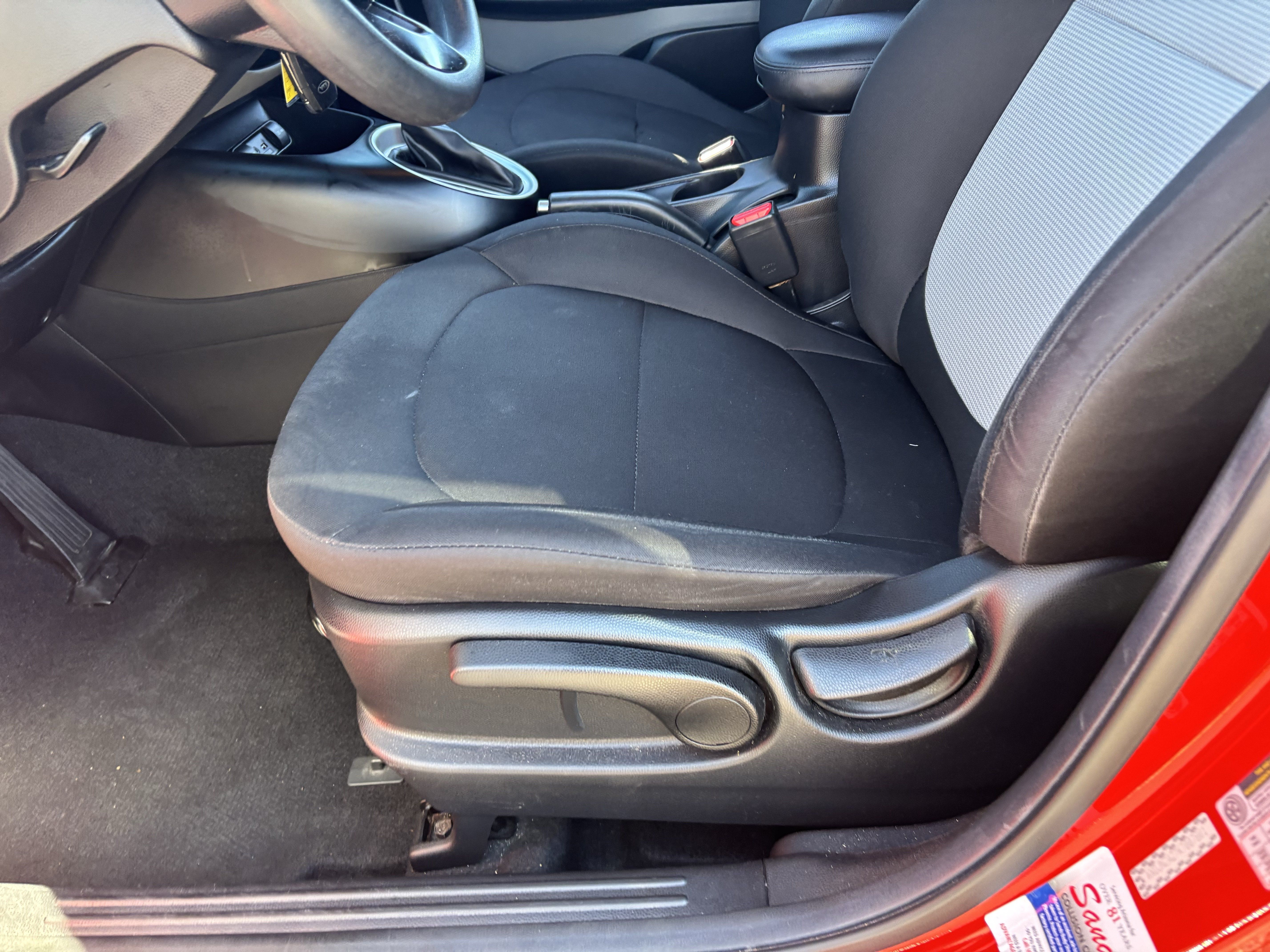 Used 2019 Kia Soul FWD image 18