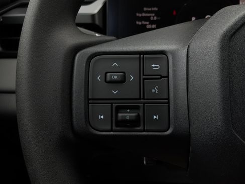 Used 2026 Toyota RAV4 LE AWD/4WD image 39