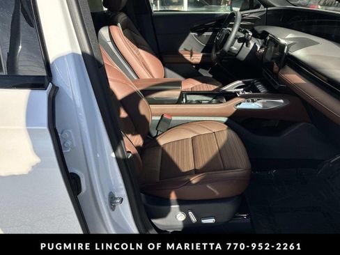 New 2026 Lincoln Nautilus Reserve image 13