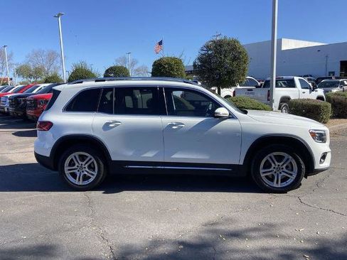 Used 2020 Mercedes-Benz GLB 250 4MATIC image 2