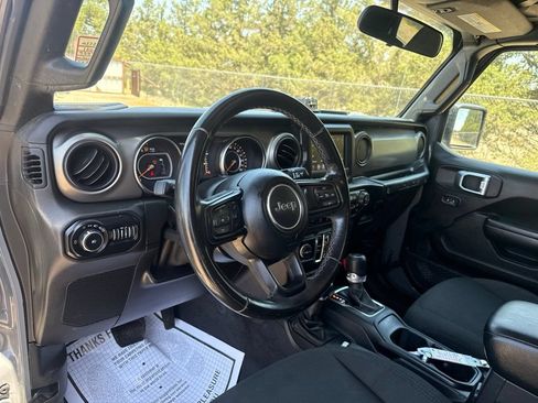 Used 2021 Jeep Wrangler Unlimited Sport AWD/4WD image 15
