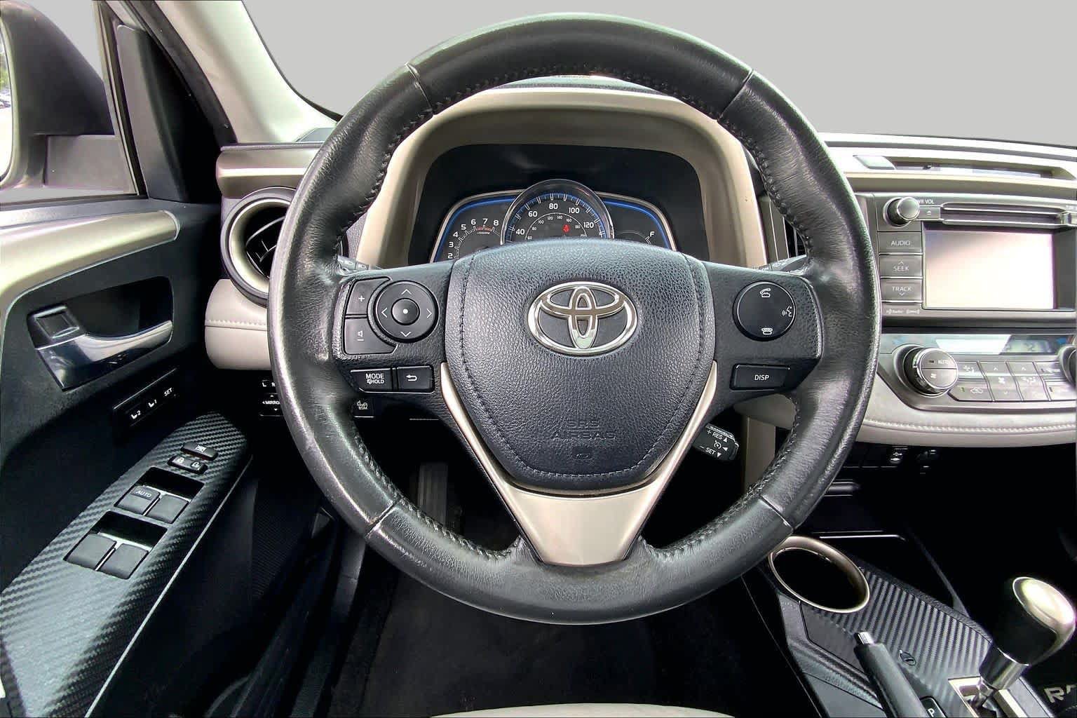 Used 2013 Toyota RAV4 Limited FWD image 6
