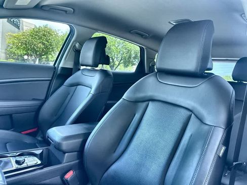 Used 2024 Kia Sportage EX FWD image 14