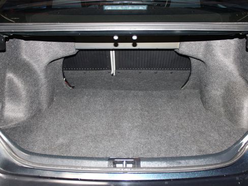 Used 2016 Toyota Camry XSE image 29