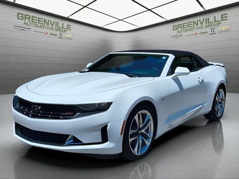 Used 2023 Chevrolet Camaro LT w/ RS Package image 2