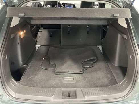 Used 2025 Chevrolet Trax LT FWD image 25