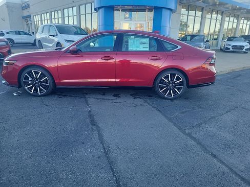 New 2025 Honda Accord Touring image 11