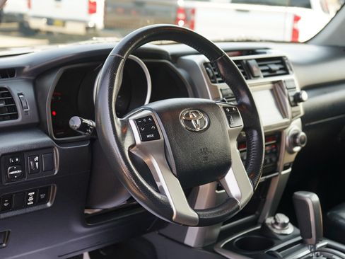 Used 2013 Toyota 4Runner Limited AWD/4WD image 12
