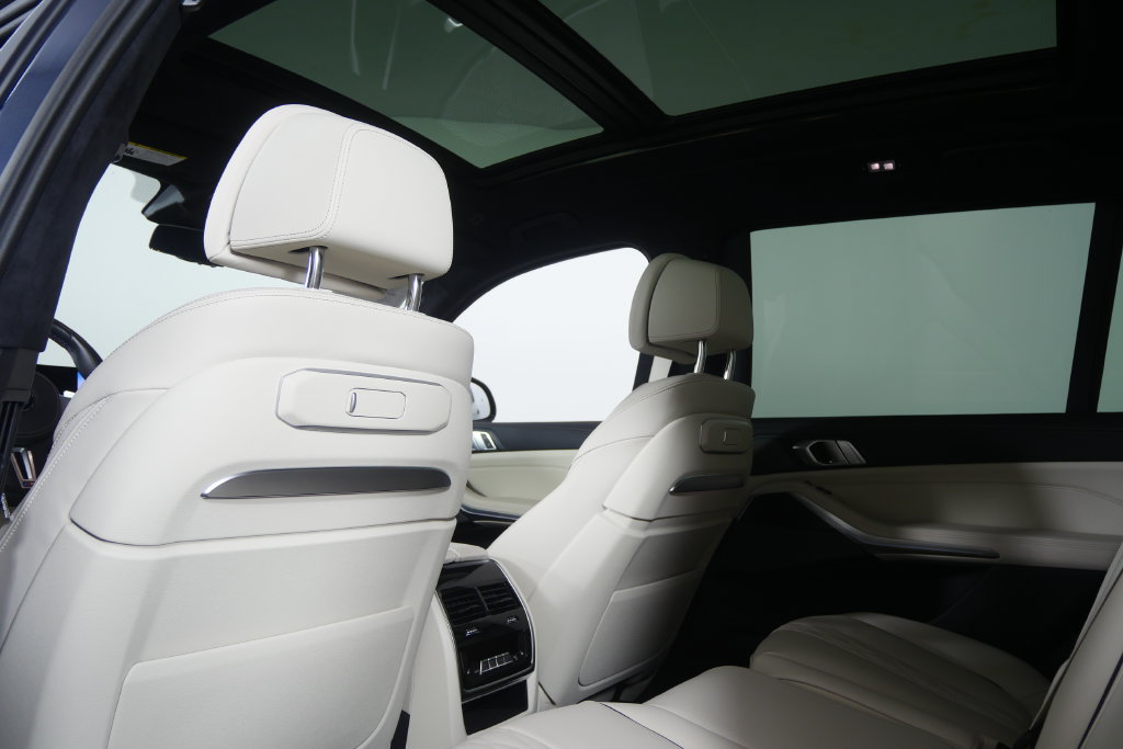 Certified 2026 BMW X7 M60i AWD/4WD image 19
