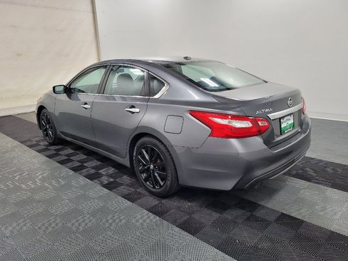 Used 2017 Nissan Altima 2.5 SV FWD image 3