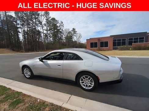 New 2025 Dodge Charger Daytona R/T w/ Quick Order Package 25M R/T AWD/4WD image 11