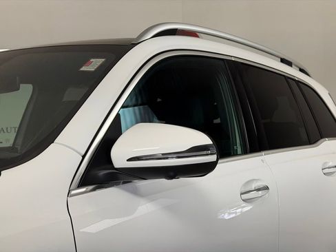 New 2026 Mercedes-Benz GLB 250 4MATIC image 9