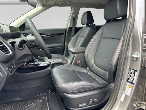 Used 2024 Kia Seltos EX AWD/4WD image 12