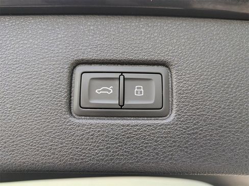 Used 2019 Audi Q7 3.0T Prestige w/ Prestige Package image 14